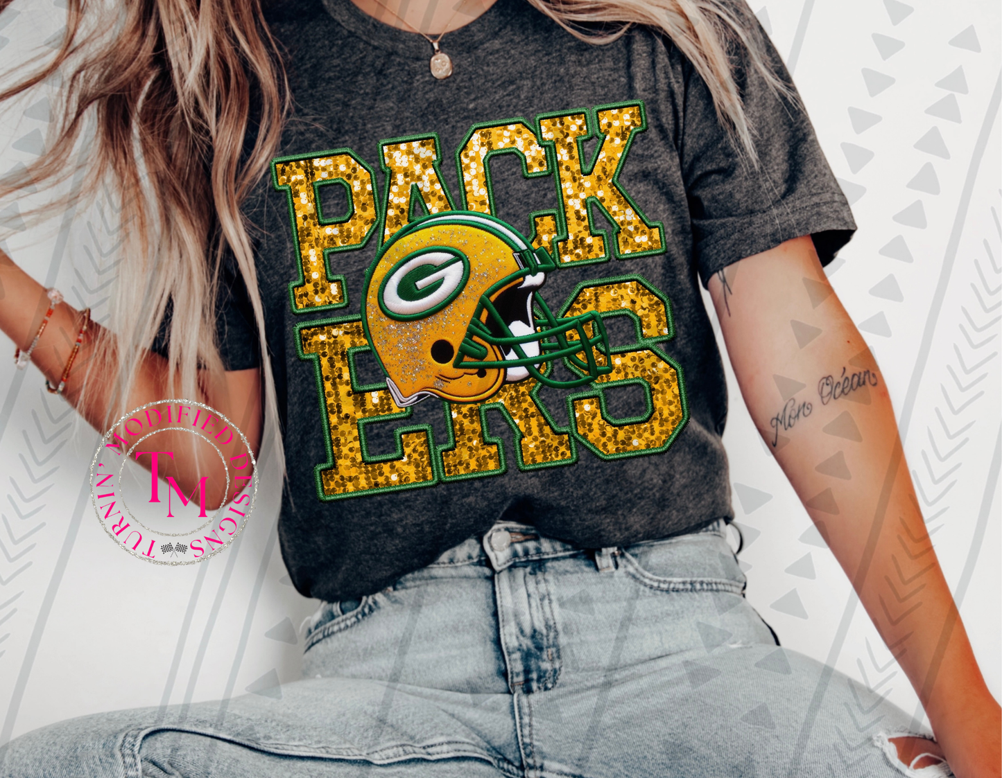 Faux Teams W/ Helmet